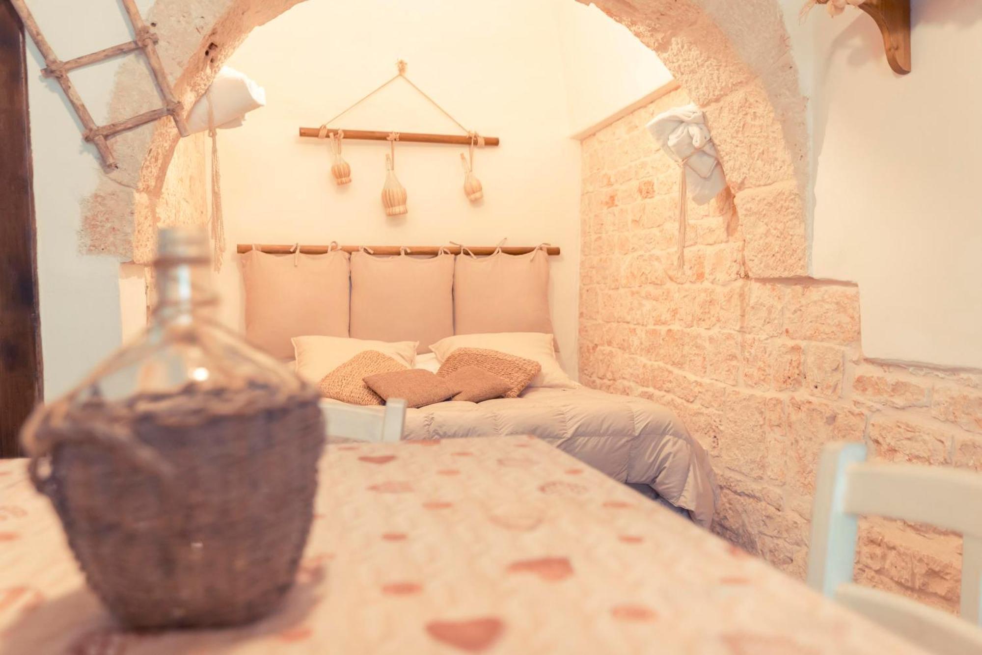 Bed and Breakfast Trulli Antichi Mestieri - Widespread Trulli In The Historic Center Альберобелло Экстерьер фото