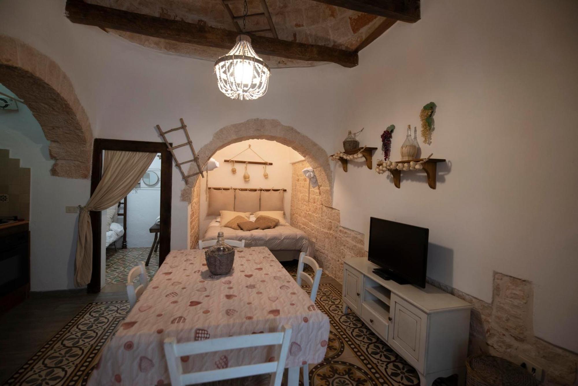 Bed and Breakfast Trulli Antichi Mestieri - Widespread Trulli In The Historic Center Альберобелло Экстерьер фото