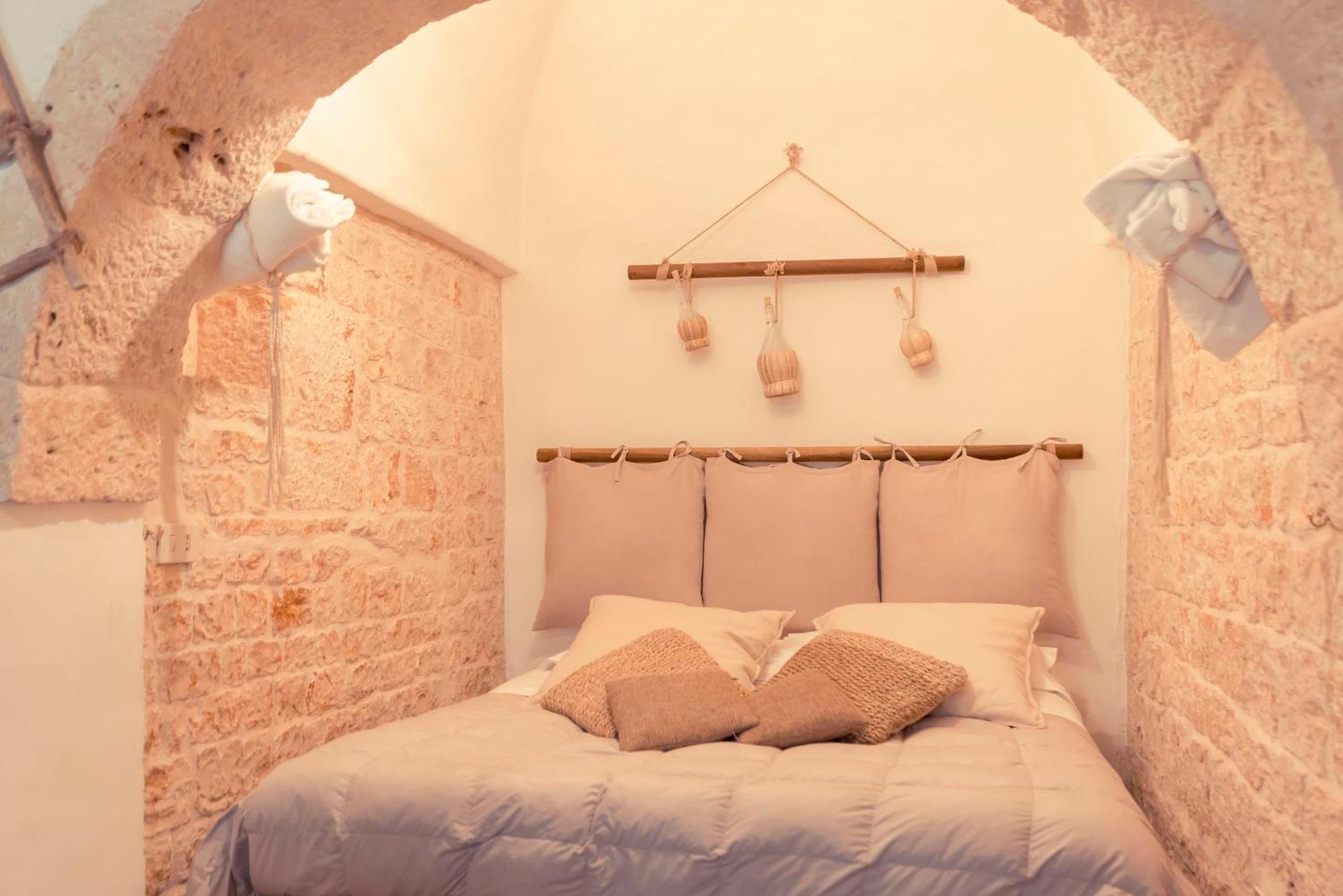 Bed and Breakfast Trulli Antichi Mestieri - Widespread Trulli In The Historic Center Альберобелло Экстерьер фото