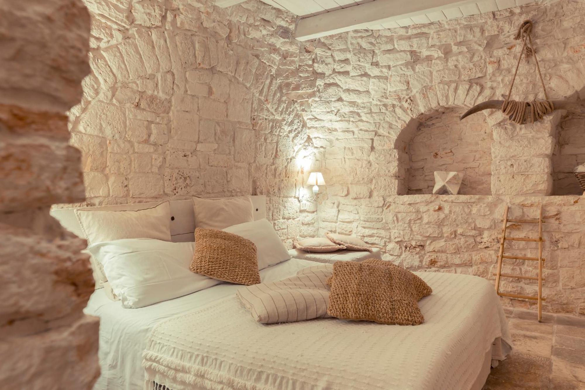 Bed and Breakfast Trulli Antichi Mestieri - Widespread Trulli In The Historic Center Альберобелло Экстерьер фото
