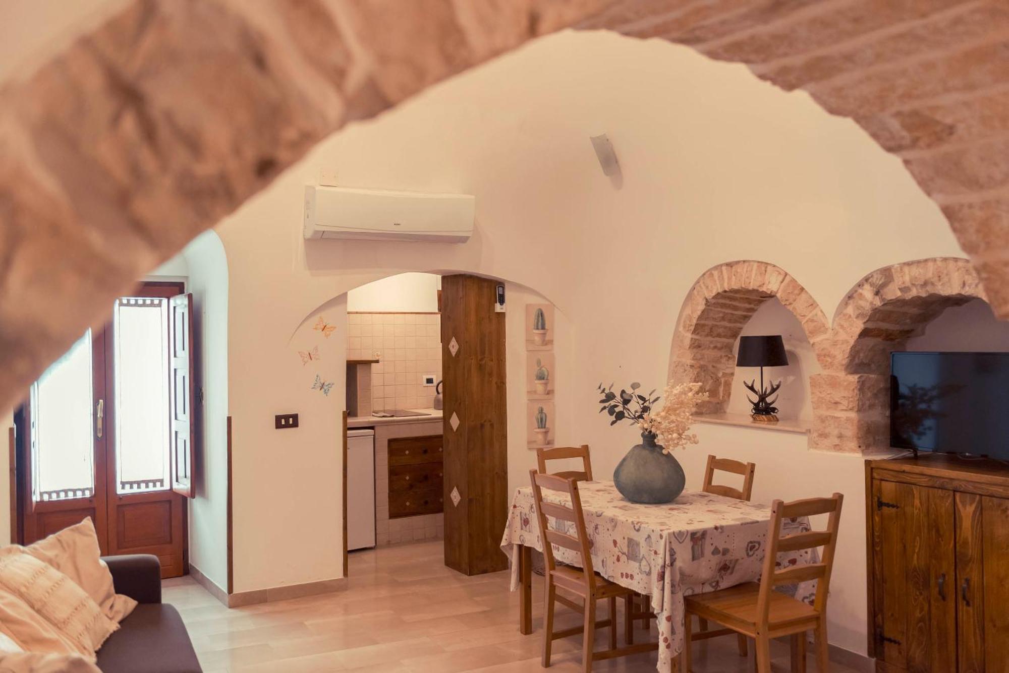 Bed and Breakfast Trulli Antichi Mestieri - Widespread Trulli In The Historic Center Альберобелло Экстерьер фото