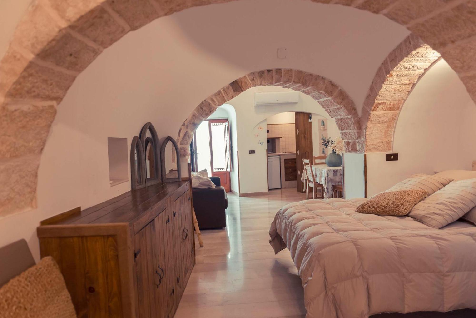 Bed and Breakfast Trulli Antichi Mestieri - Widespread Trulli In The Historic Center Альберобелло Экстерьер фото