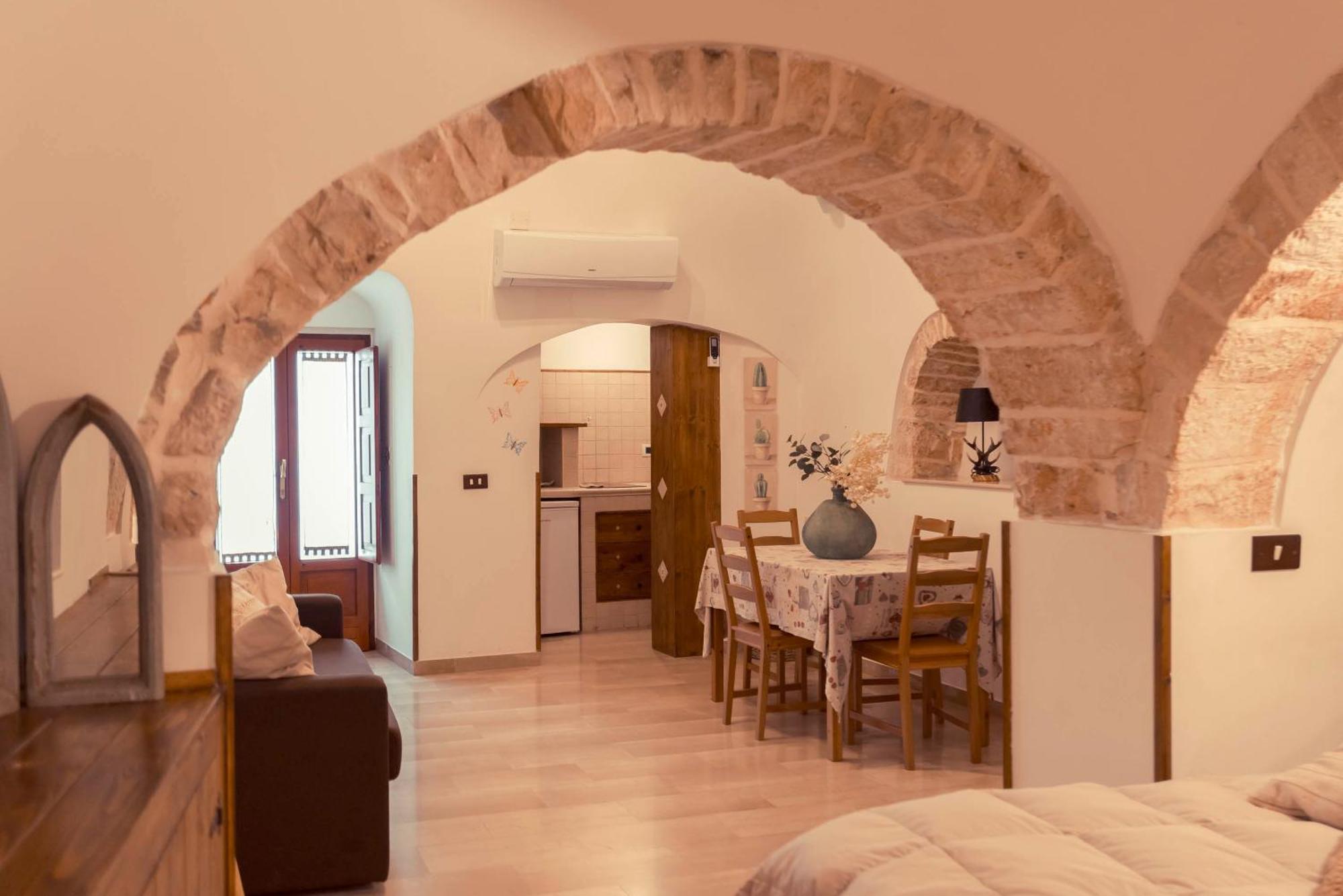 Bed and Breakfast Trulli Antichi Mestieri - Widespread Trulli In The Historic Center Альберобелло Экстерьер фото