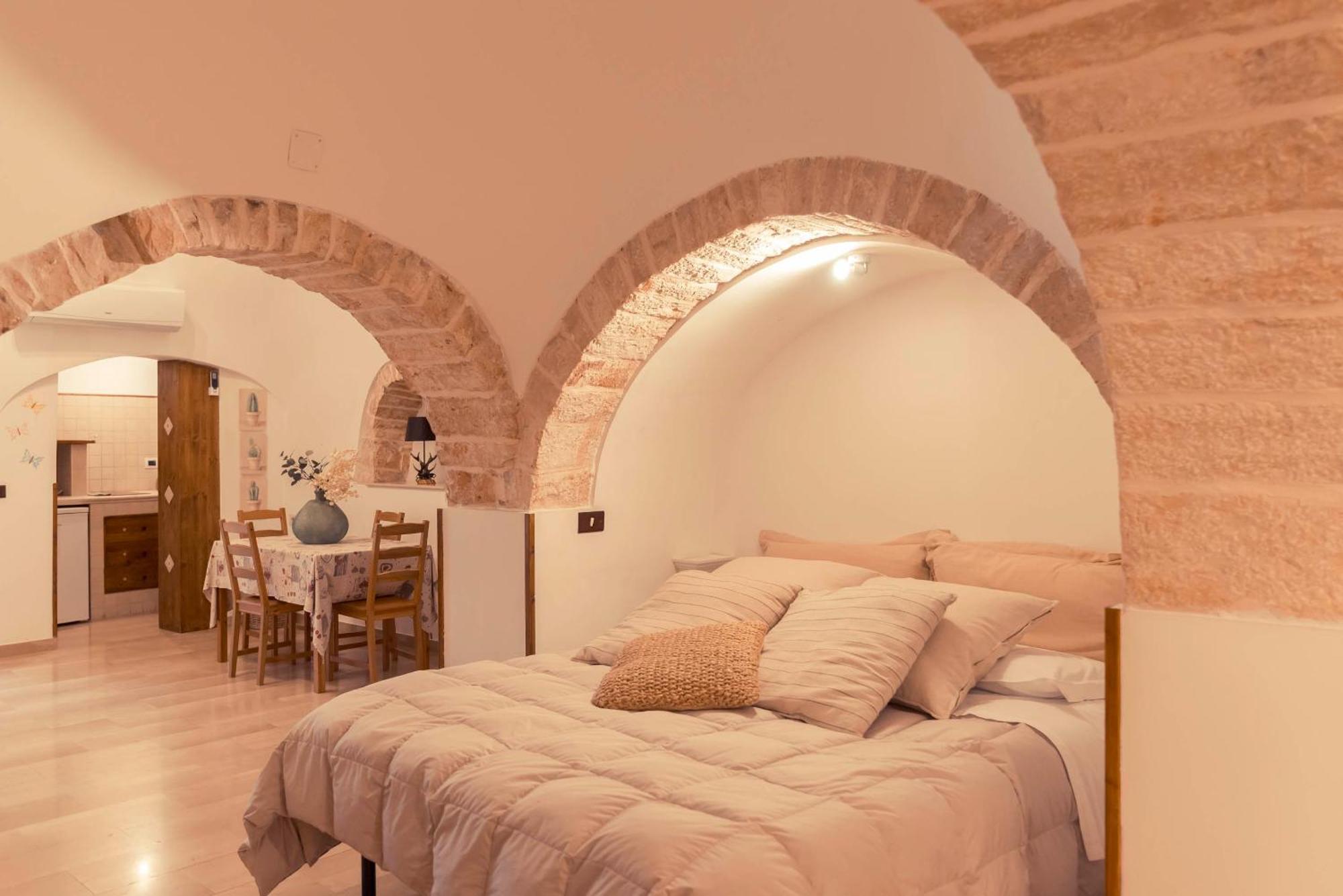 Bed and Breakfast Trulli Antichi Mestieri - Widespread Trulli In The Historic Center Альберобелло Экстерьер фото