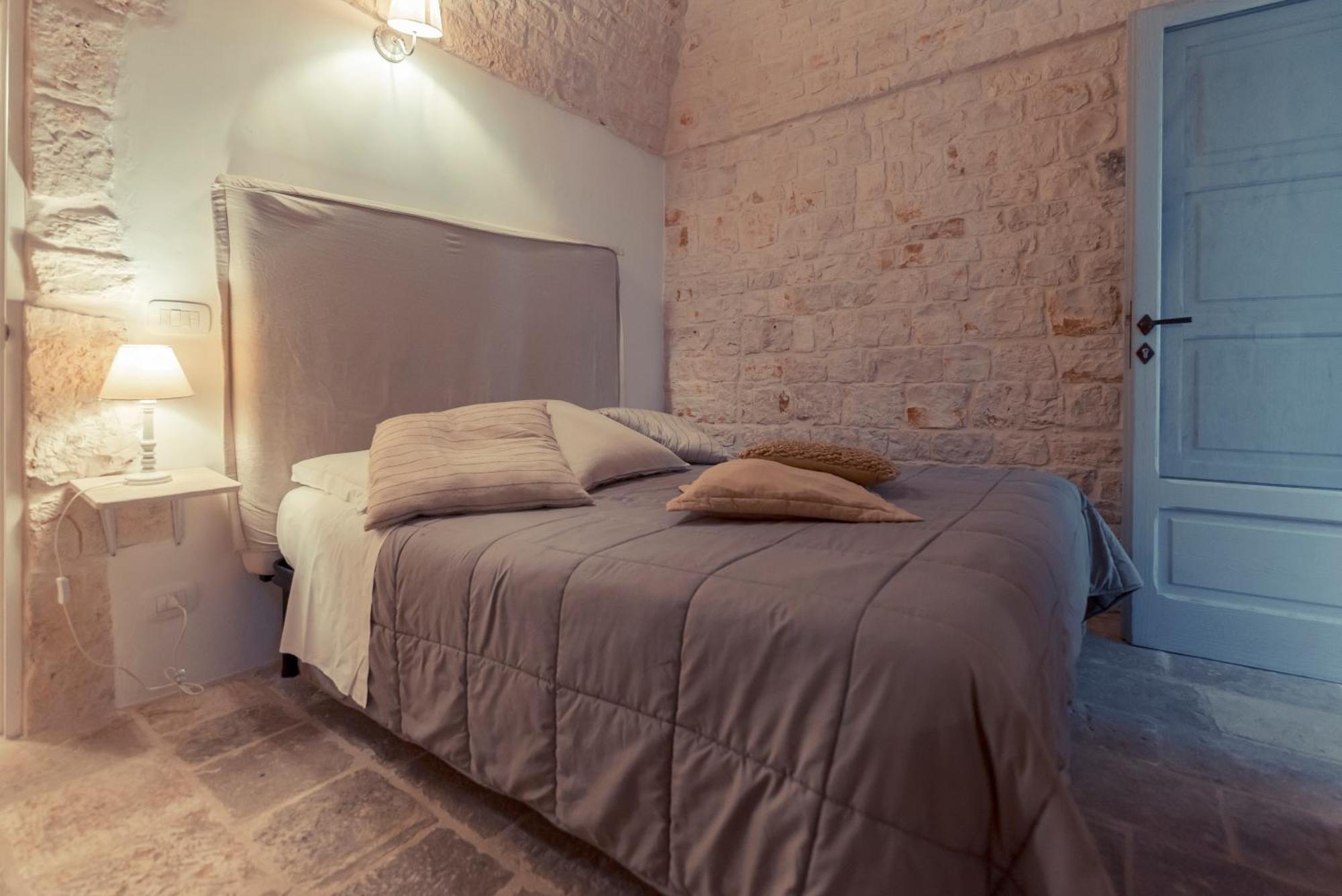 Bed and Breakfast Trulli Antichi Mestieri - Widespread Trulli In The Historic Center Альберобелло Экстерьер фото