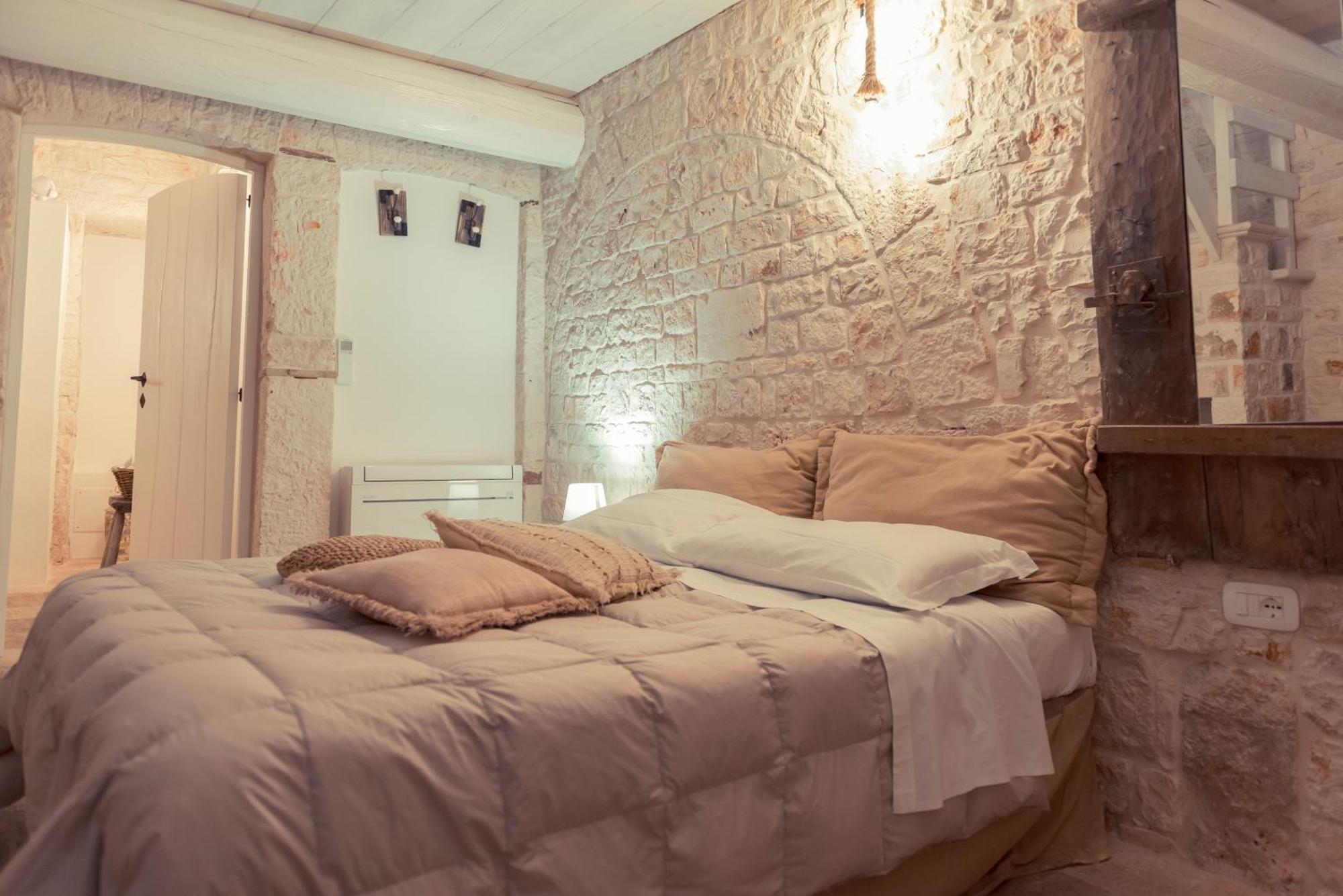 Bed and Breakfast Trulli Antichi Mestieri - Widespread Trulli In The Historic Center Альберобелло Экстерьер фото