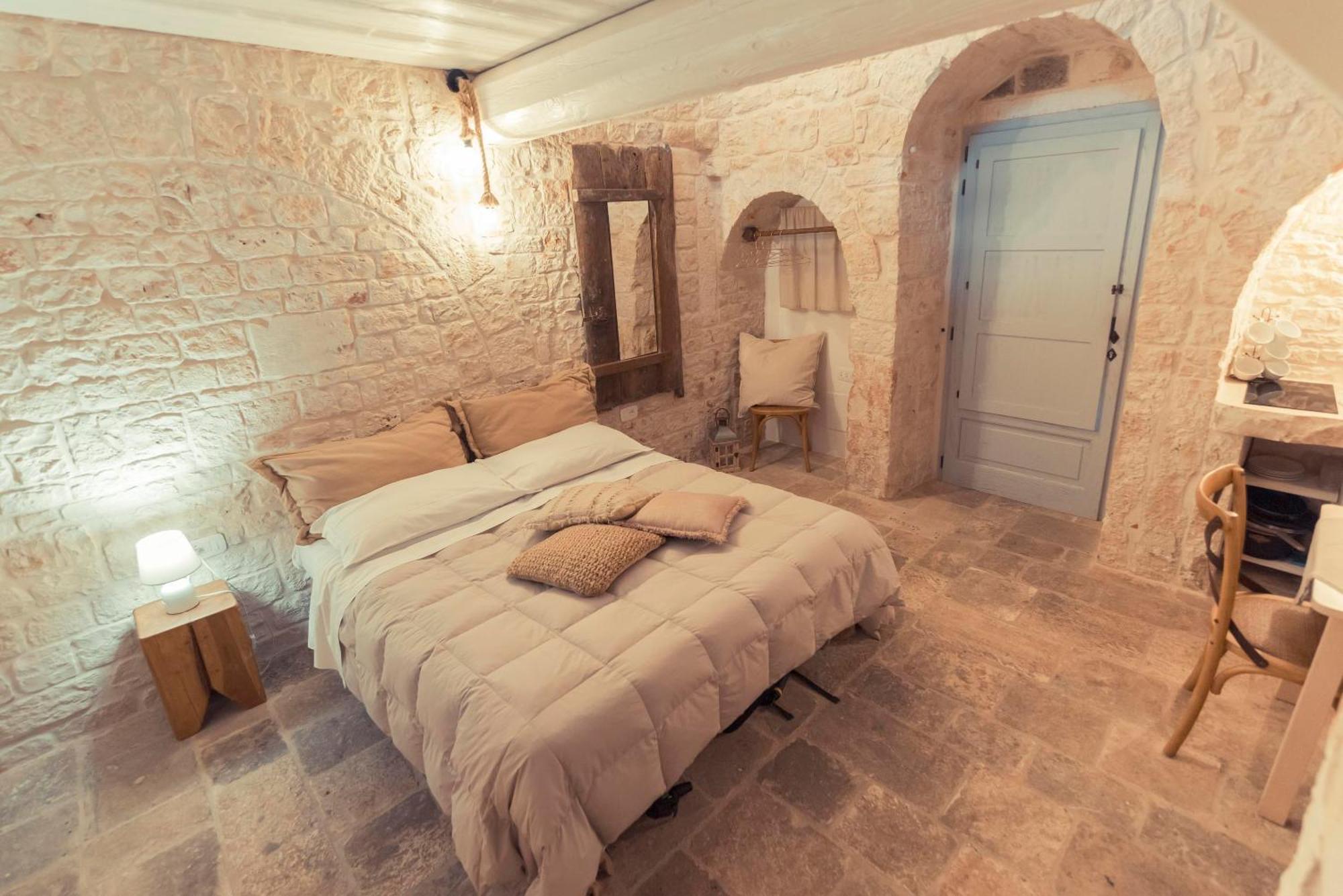 Bed and Breakfast Trulli Antichi Mestieri - Widespread Trulli In The Historic Center Альберобелло Экстерьер фото